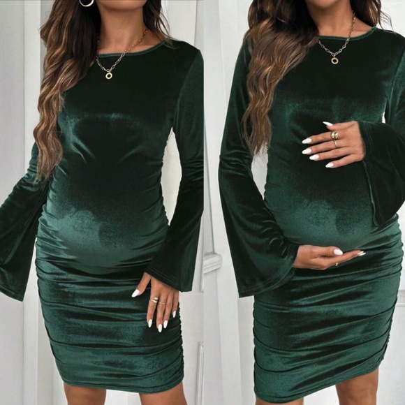 Classic Green Bell Sleeve Velvet Party Evening Holiday Dress - Picture 1 of 3
